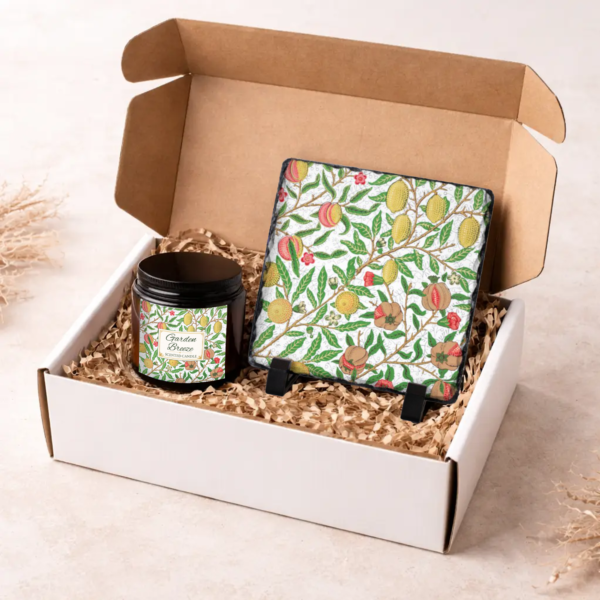 Garden Breeze candle and fruit slate in a gift box