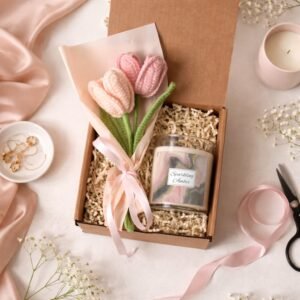 Sparkling Amber candle and crochet flowers gift set